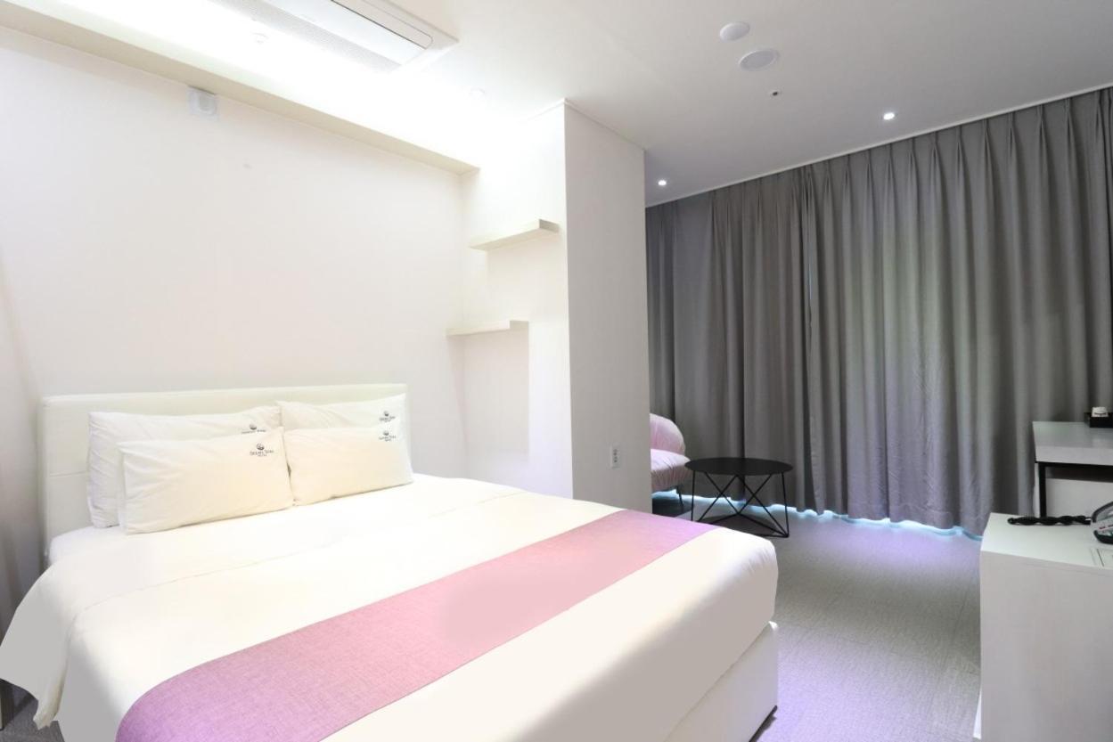 Oceanstay Hotel Busan Exteriör bild